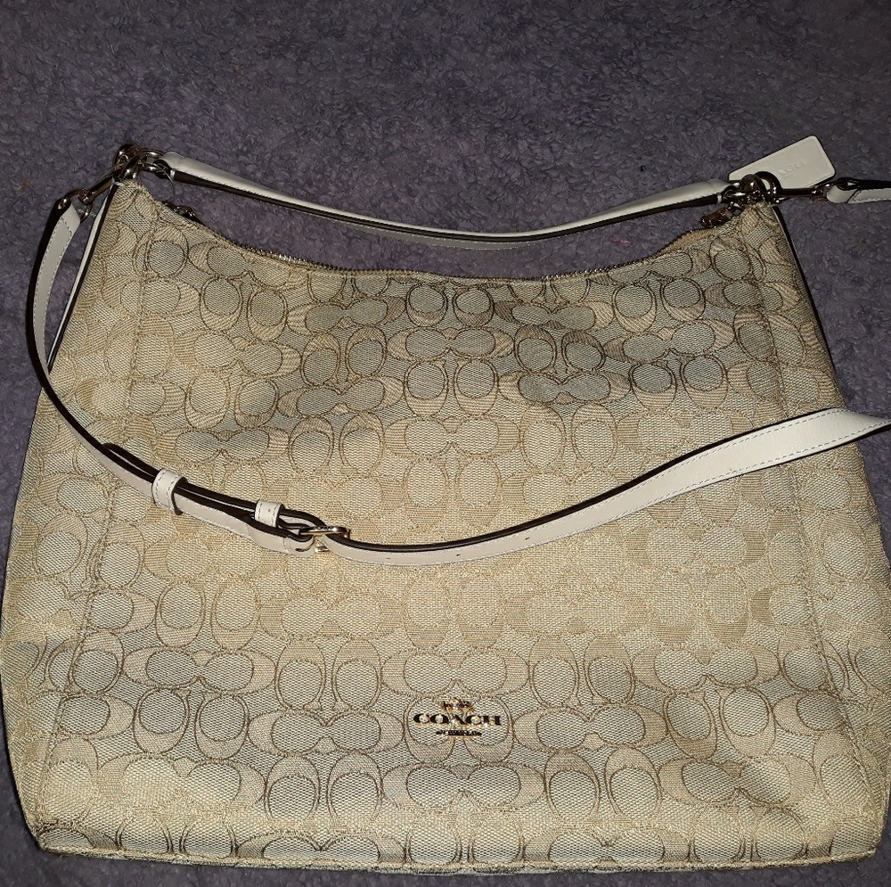 Coach Outline Signature Celeste Hobo